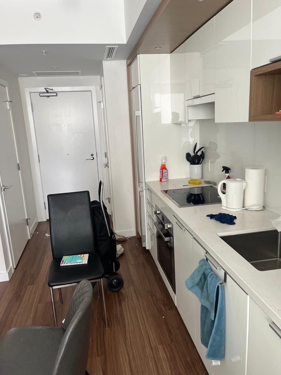 Kitchen cleaning